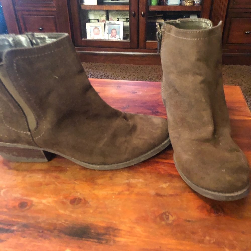 brown/green boots